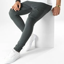 Tout neuf 🎉 Pantalon Cargo 450 Gris Anthracite de Black Industry 🔥 -Black Industry Soldes black industry 342858 450 R6 20221017T145917 03